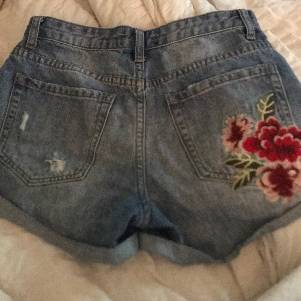 FOREVER 21 JEAN SHORTS